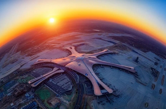 北京大興國(guó)際機(jī)場(chǎng)鳥瞰圖。來(lái)源：首鋼基金官網(wǎng)